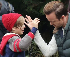Semi-Exclusive... Aaron Paul Films 'The 9th Life Of Louis Drax' At A Fake SeaWorld