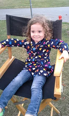 Audrey on Set-xsm